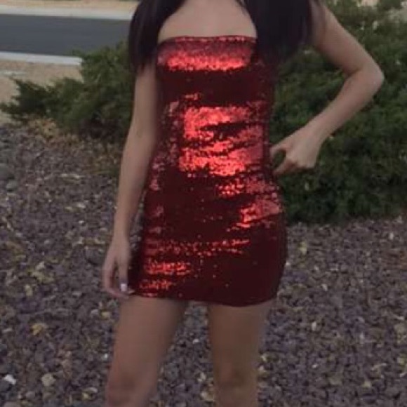 Red sequence strapless fashion nova dress - Picture 3 of 3